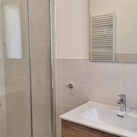 Re Lear Expo 公寓 *