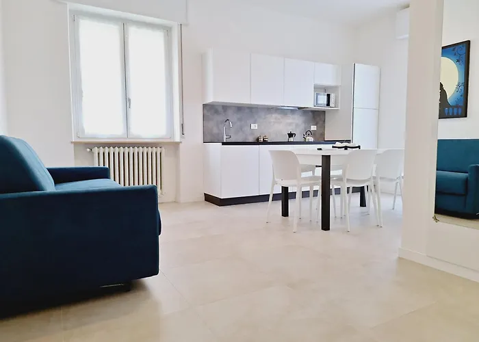 Re Lear Expo Apartment