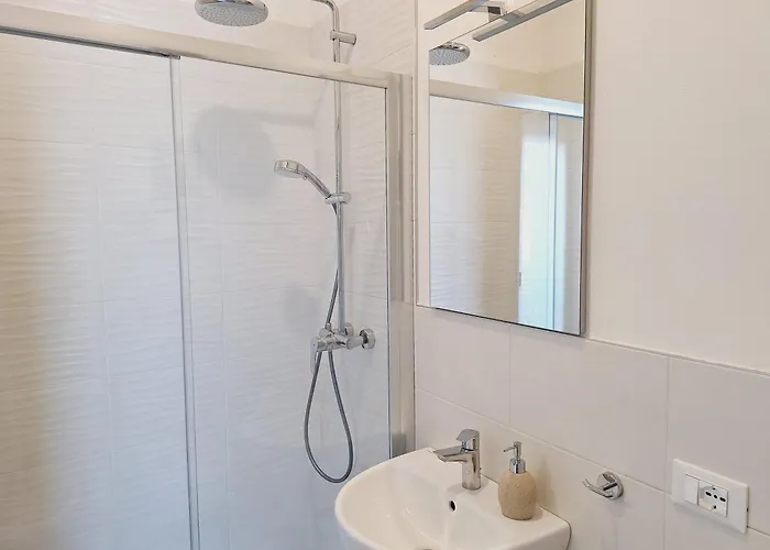 Apartment Re Lear Expo *