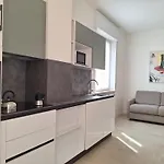 Διαμέρισμα Re Lear Expo *